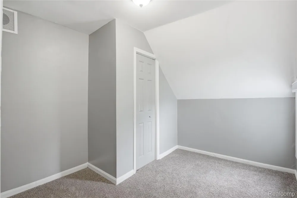 23060 Bernard Street #Upper Unit Taylor City, MI 48180