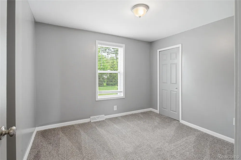 23060 Bernard Street #Upper Unit Taylor City, MI 48180