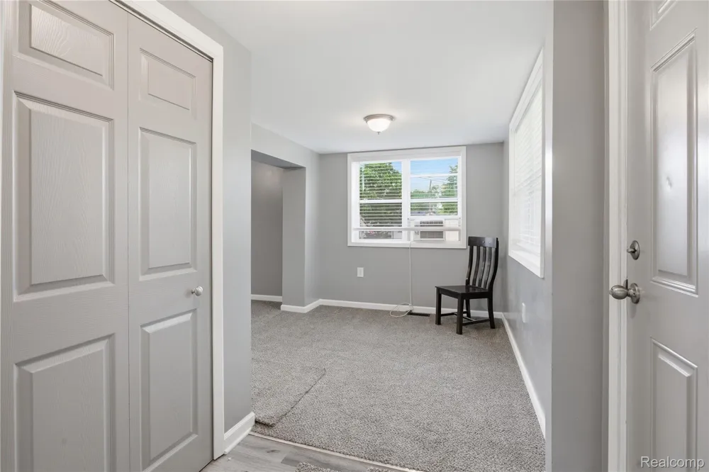 23060 Bernard Street #Upper Unit Taylor City, MI 48180