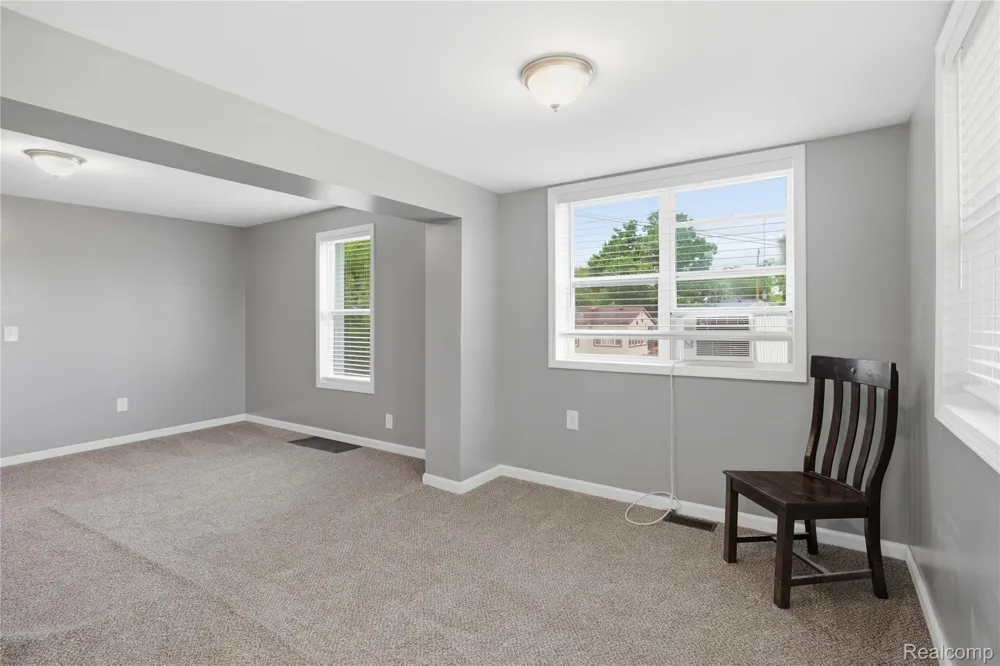 23060 Bernard Street #Upper Unit Taylor City, MI 48180