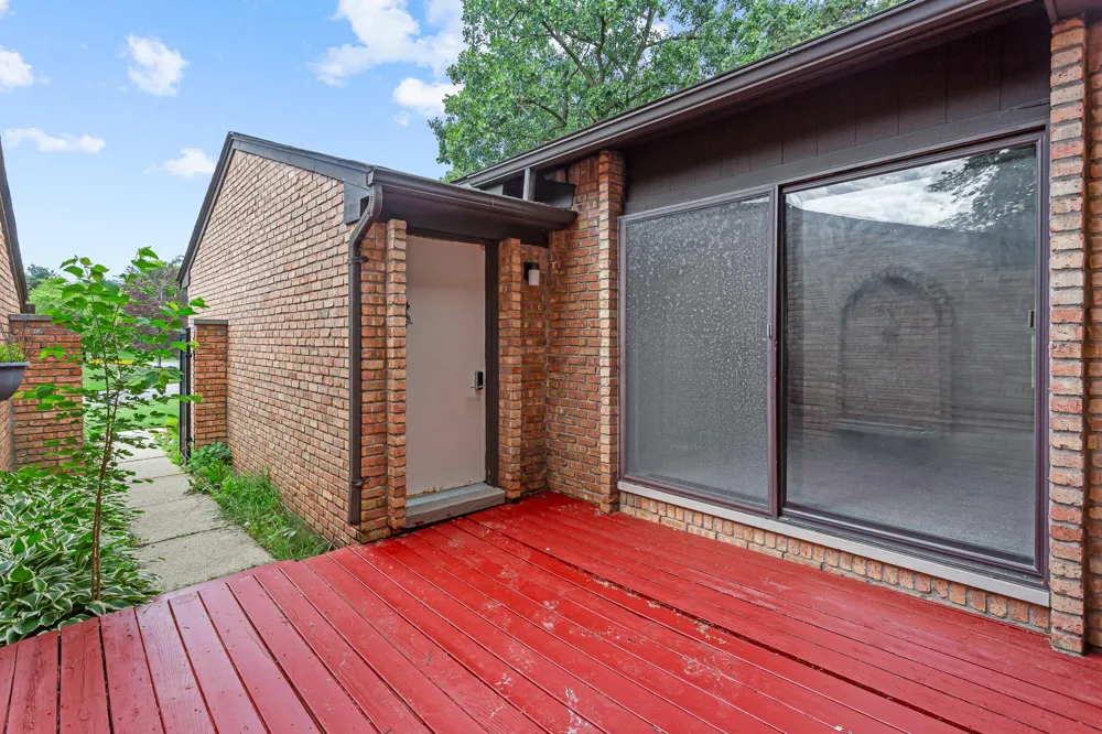 2260 Bordeaux Street West Bloomfield, MI 48323