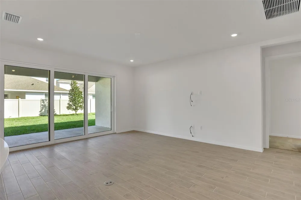 2371 JUNIPER BERRY DRIVE Minneola, FL 34715