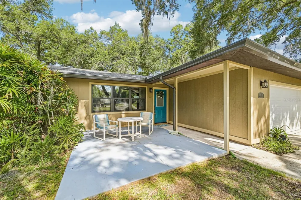 3304 SWAAN LANE Sarasota, FL 34235
