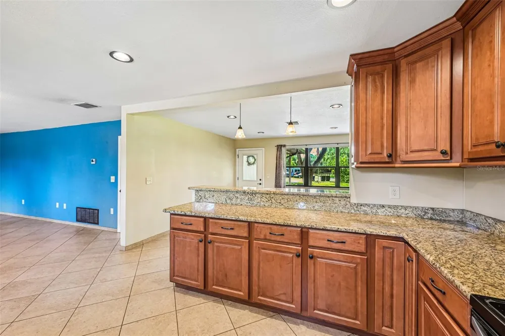 3304 SWAAN LANE Sarasota, FL 34235