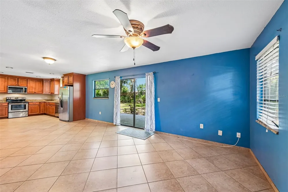 3304 SWAAN LANE Sarasota, FL 34235