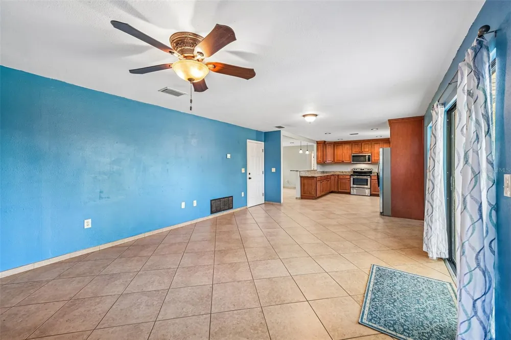 3304 SWAAN LANE Sarasota, FL 34235