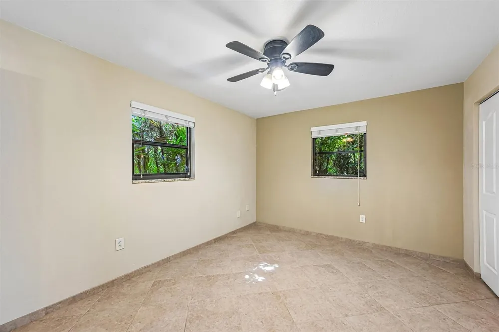 3304 SWAAN LANE Sarasota, FL 34235