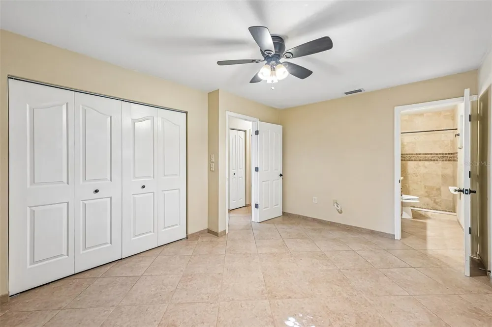 3304 SWAAN LANE Sarasota, FL 34235