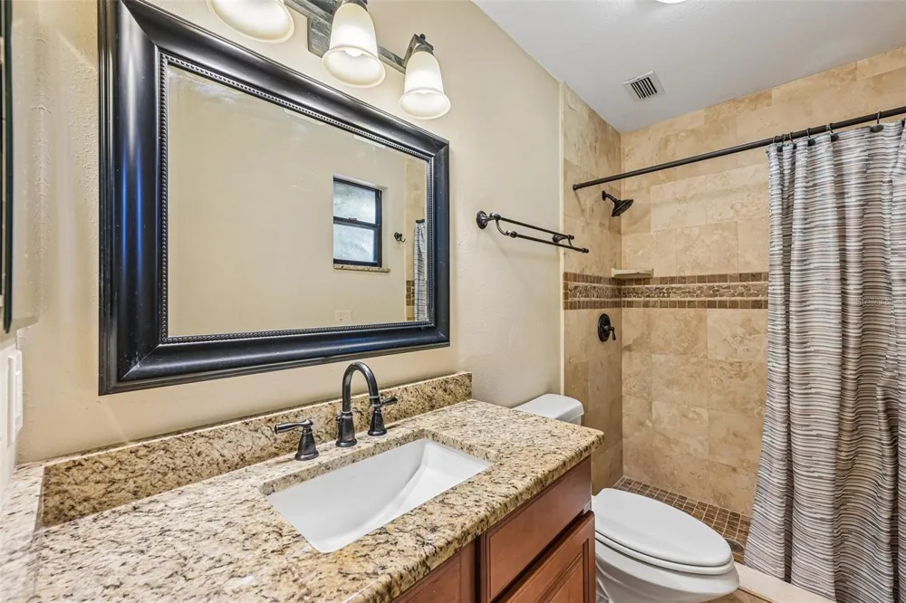 3304 SWAAN LANE Sarasota, FL 34235