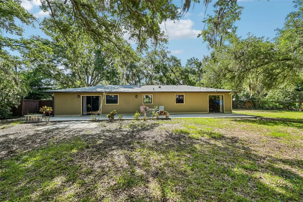 3304 SWAAN LANE Sarasota, FL 34235