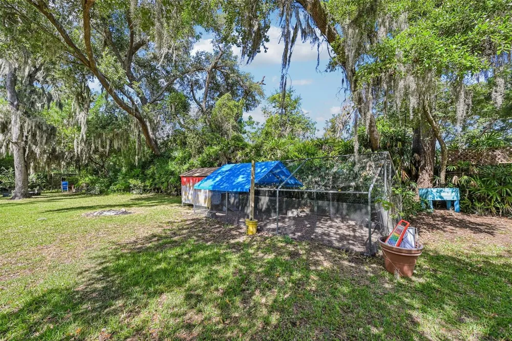 3304 SWAAN LANE Sarasota, FL 34235