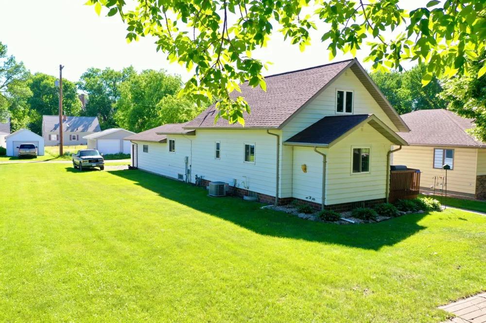 218 1st Street NE Clara City, MN 56222