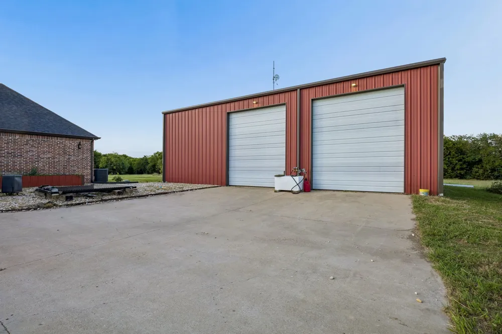 11190 County Road 309 Terrell, TX 75161