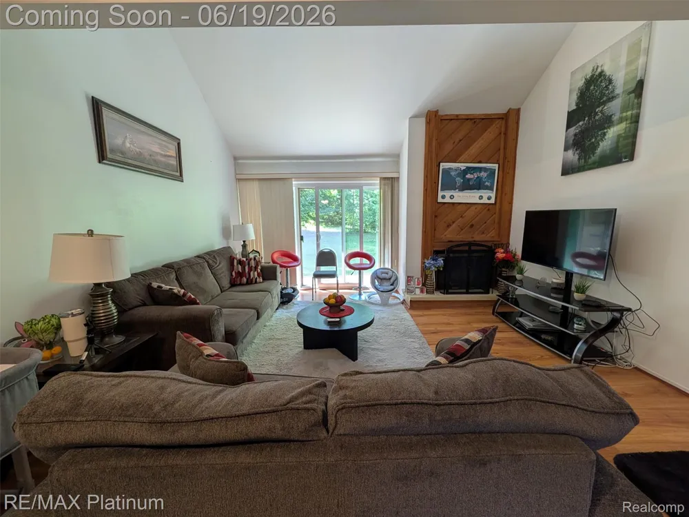 2085 Fox Hollow Drive Meridian Charter Township, MI 48864