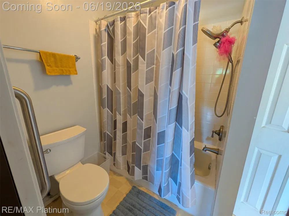 2085 Fox Hollow Drive Meridian Charter Township, MI 48864
