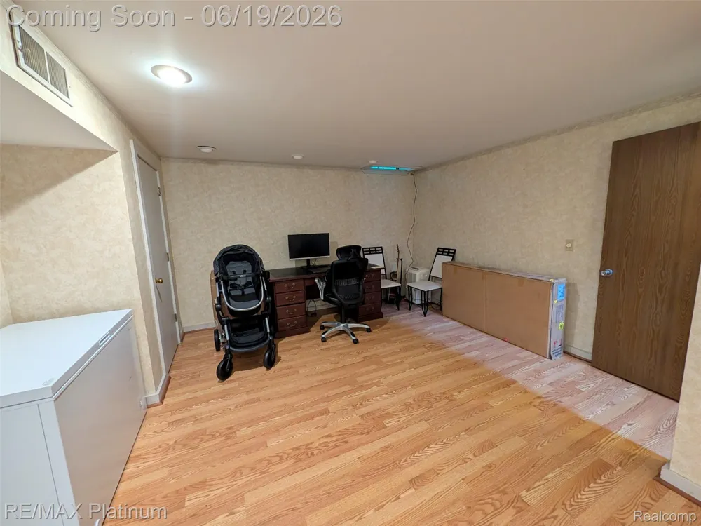 2085 Fox Hollow Drive Meridian Charter Township, MI 48864
