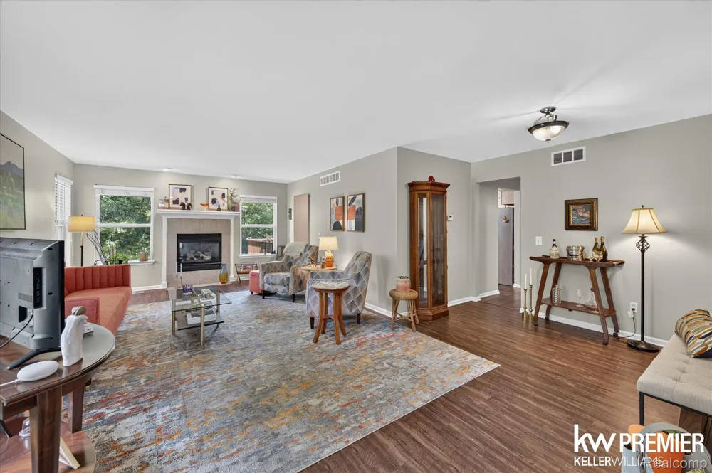551 Indian Oaks Drive Howell City, MI 48843
