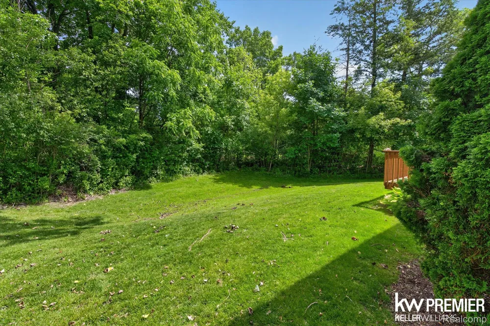 551 Indian Oaks Drive Howell City, MI 48843