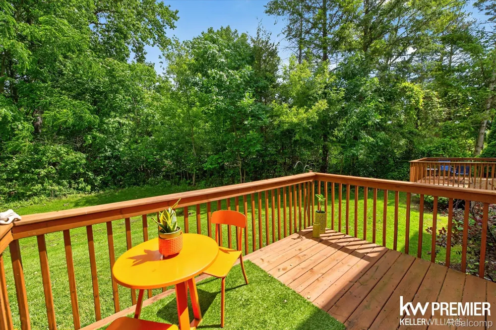 551 Indian Oaks Drive Howell City, MI 48843