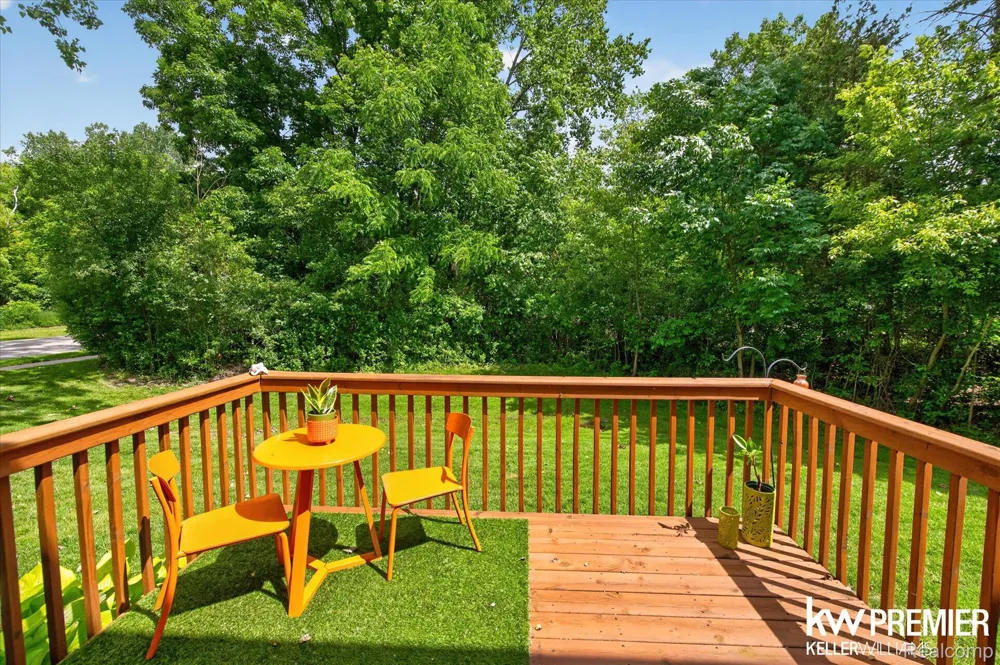 551 Indian Oaks Drive Howell City, MI 48843