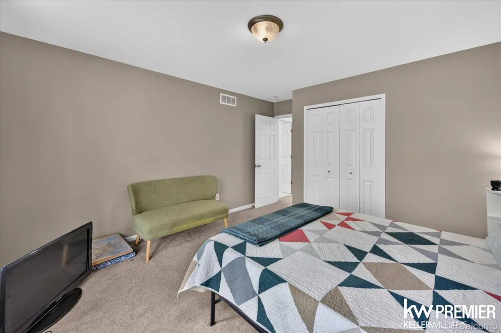 551 Indian Oaks Drive Howell City, MI 48843
