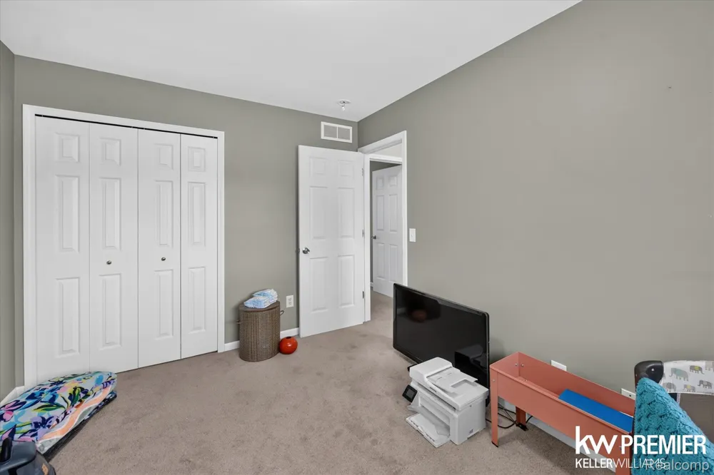 551 Indian Oaks Drive Howell City, MI 48843
