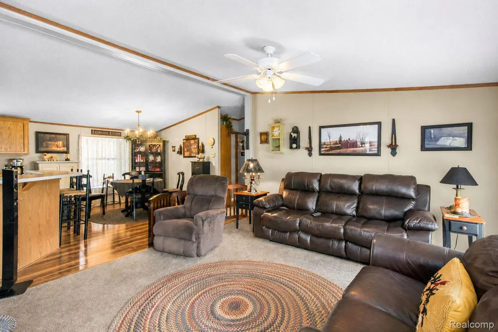 29311 Hidden River Drive Gibraltar City, MI 48173