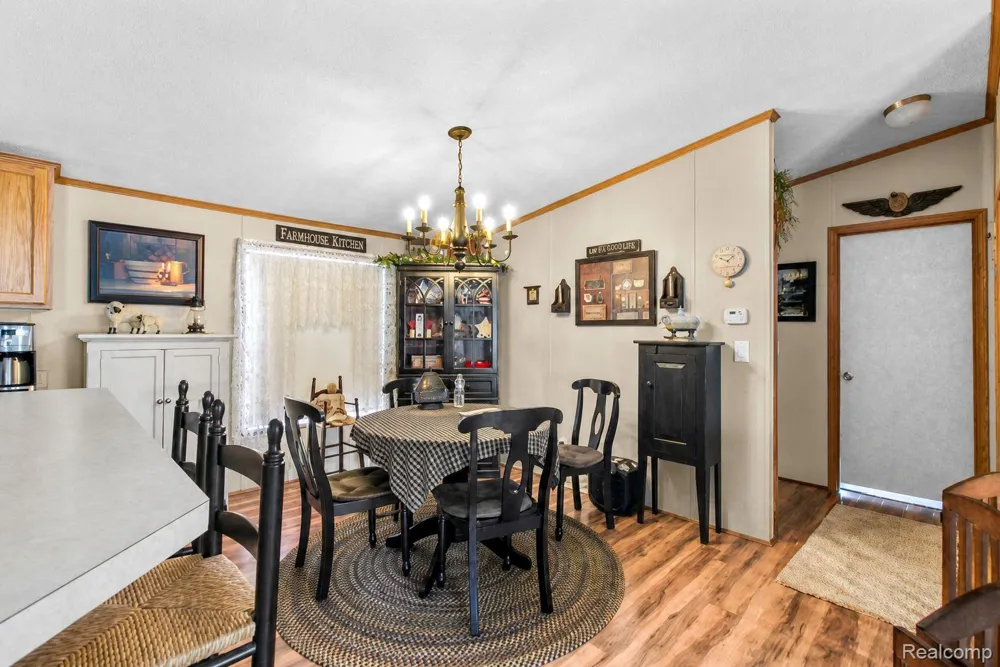 29311 Hidden River Drive Gibraltar City, MI 48173