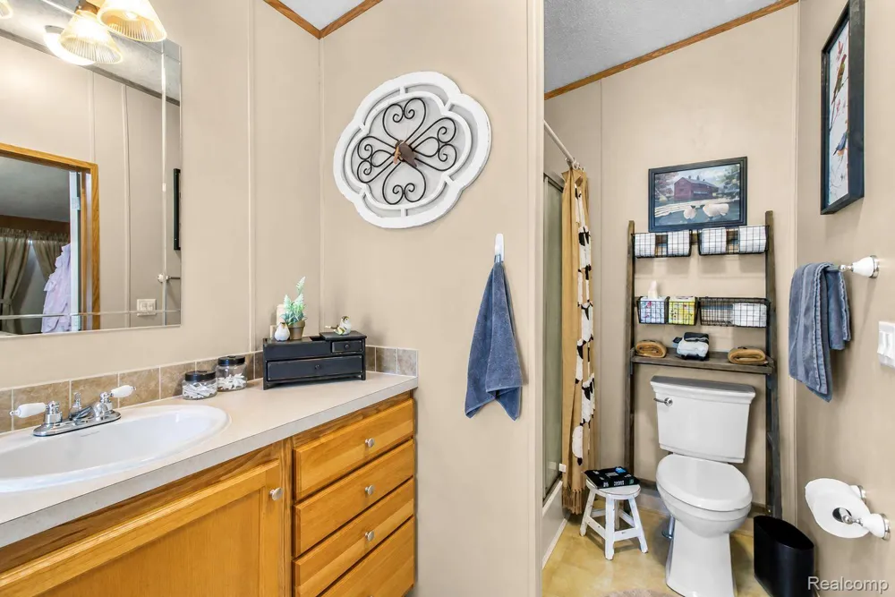 29311 Hidden River Drive Gibraltar City, MI 48173