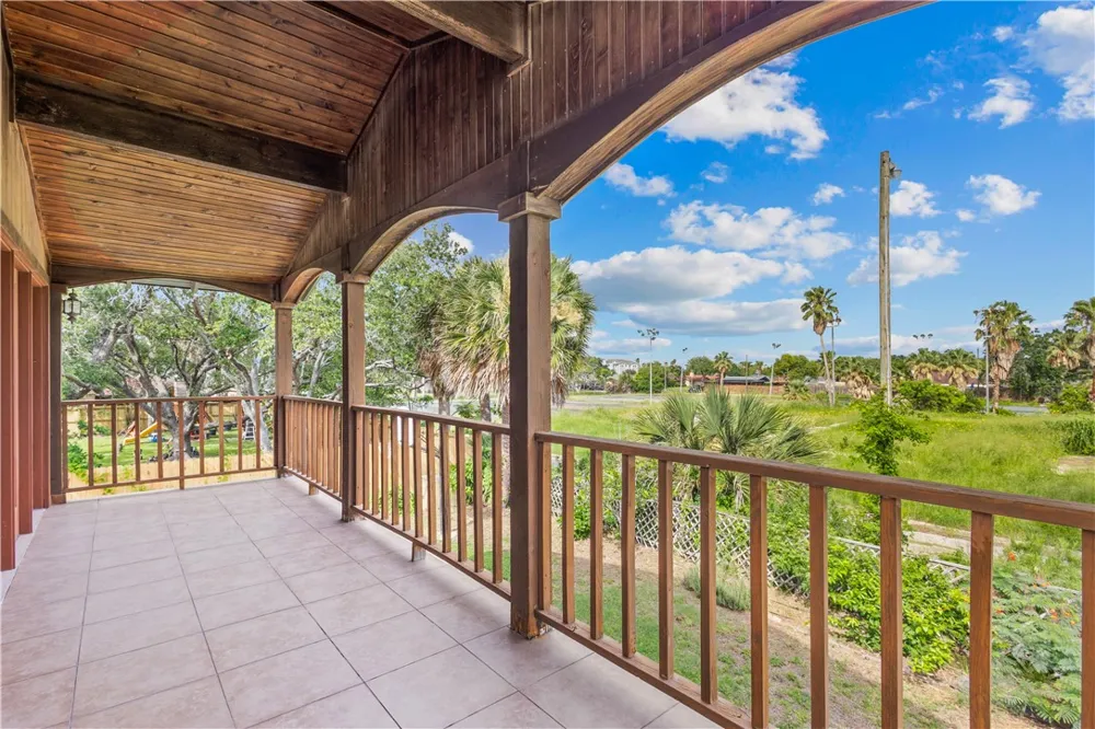1010 Karnak Drive Corpus Christi, TX 78412