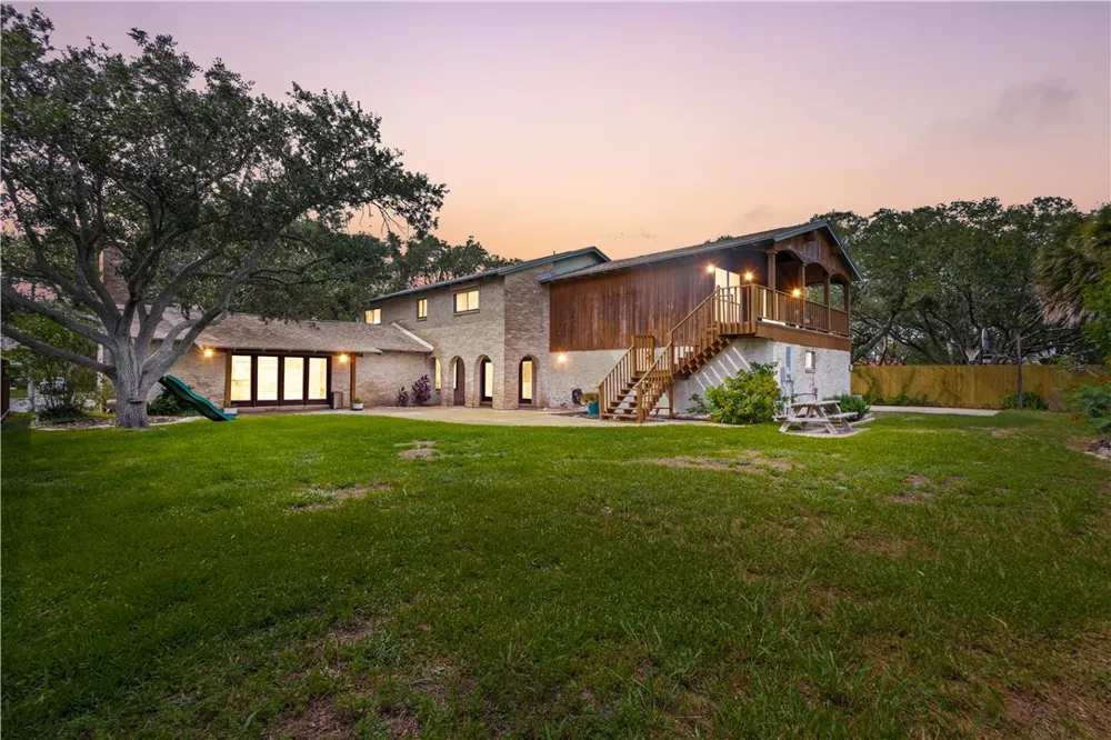1010 Karnak Drive Corpus Christi, TX 78412