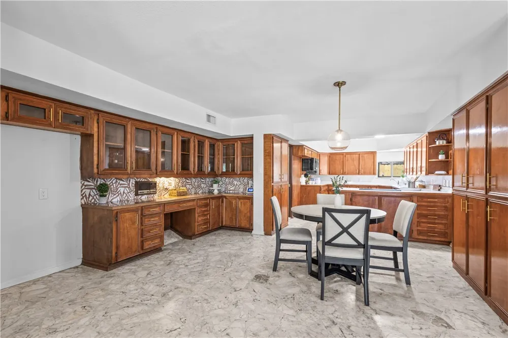 1010 Karnak Drive Corpus Christi, TX 78412