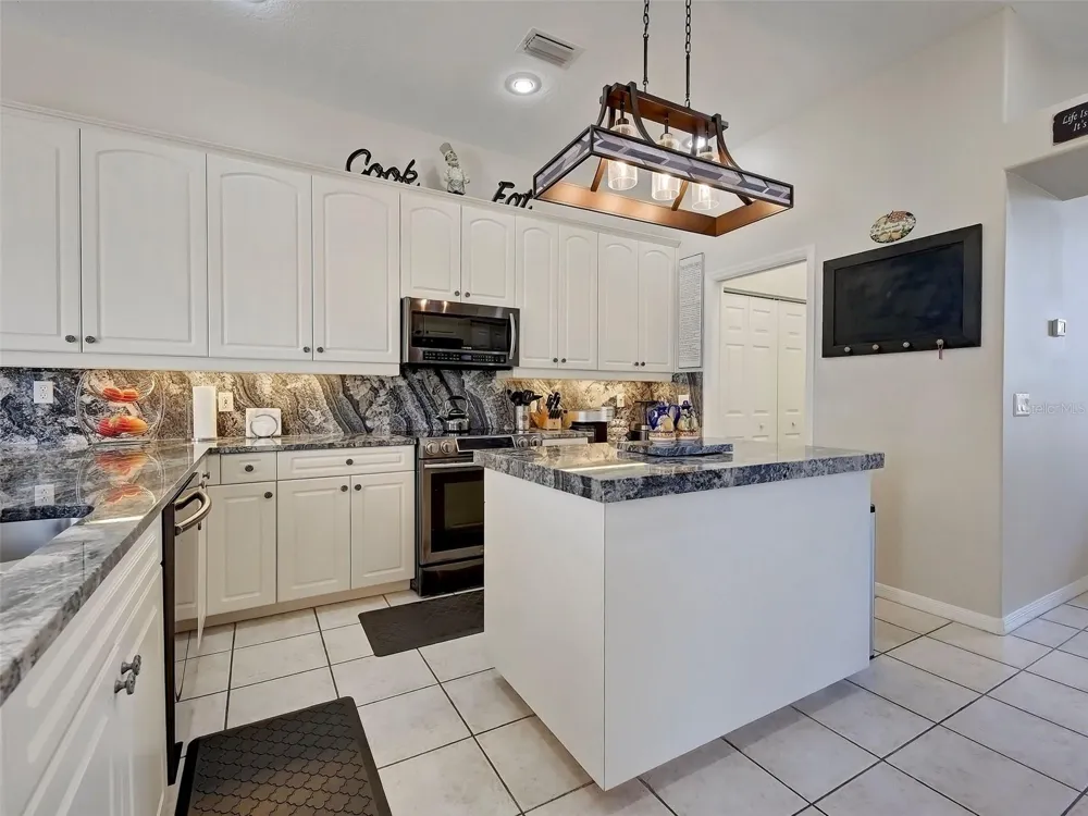311 WILD PINE WAY Venice, FL 34292