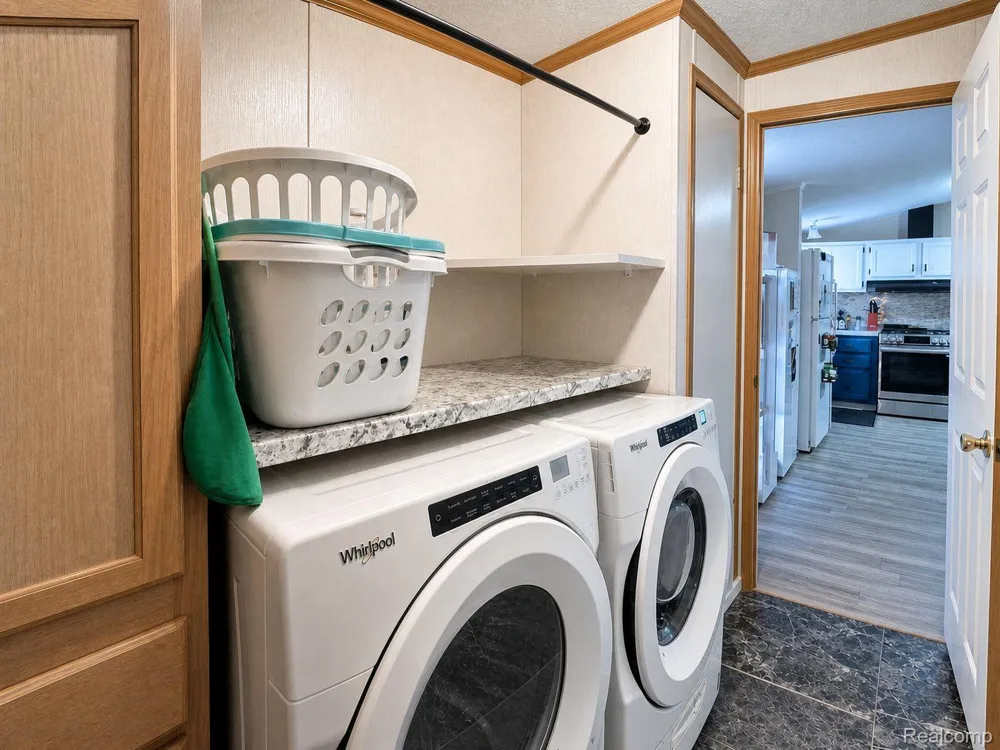 90 Menlo Park Drive Sumpter Township, MI 48111