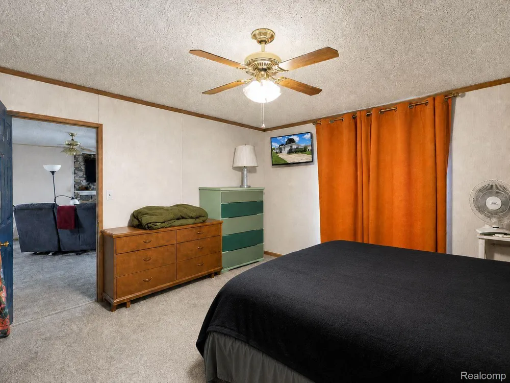 90 Menlo Park Drive Sumpter Township, MI 48111