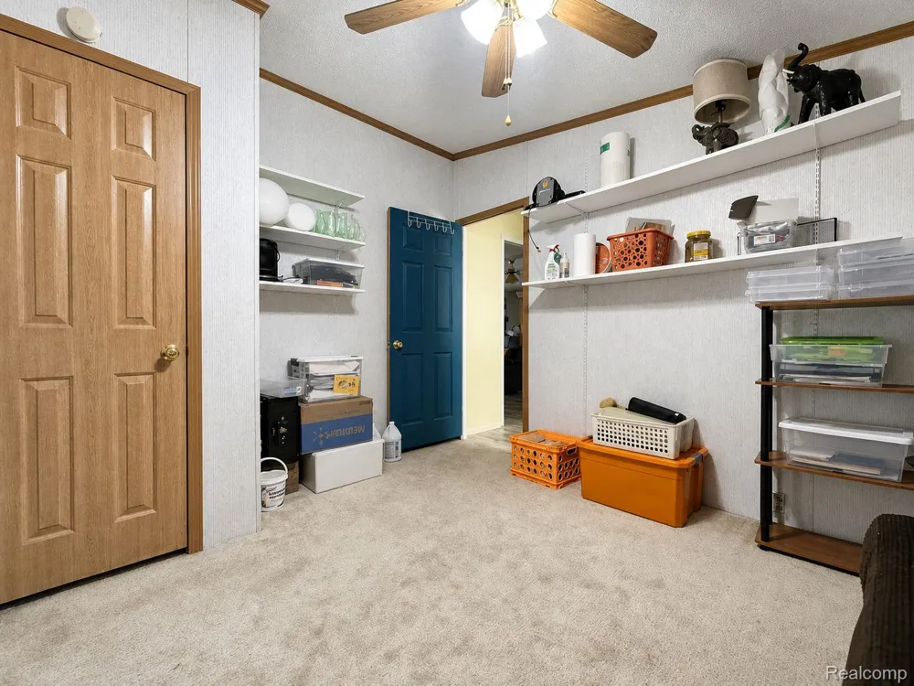 90 Menlo Park Drive Sumpter Township, MI 48111