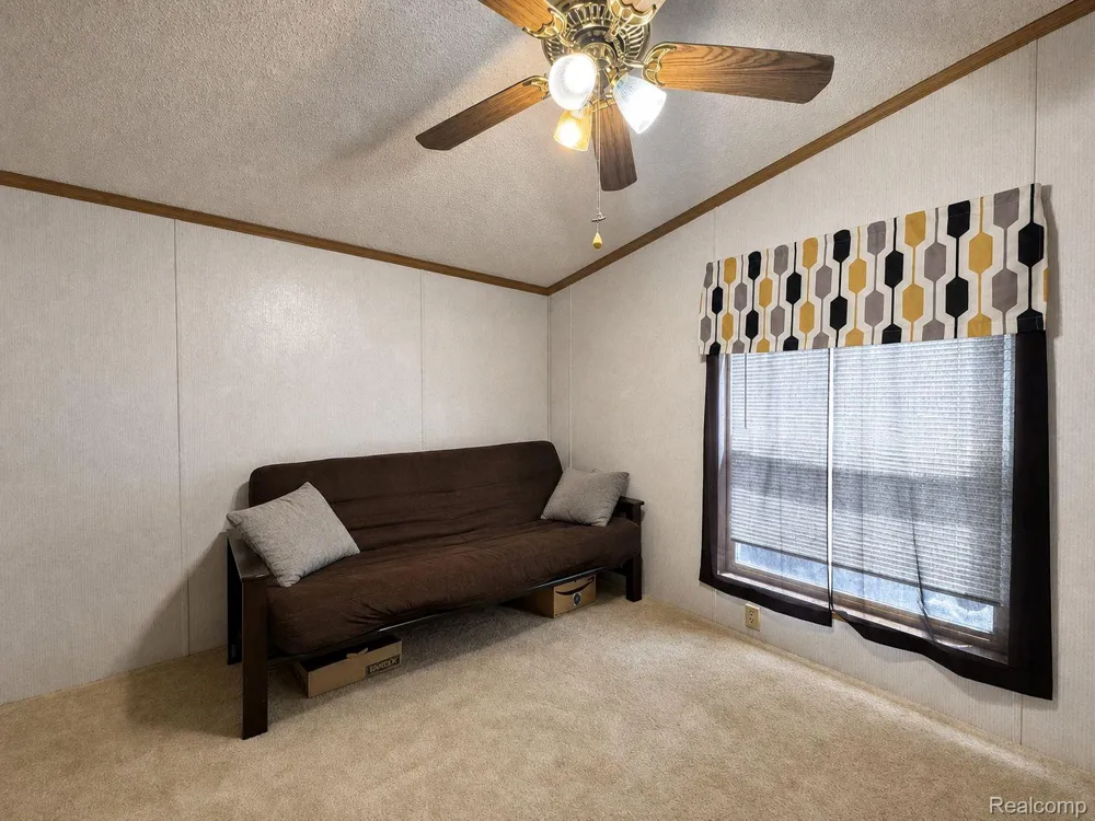 90 Menlo Park Drive Sumpter Township, MI 48111