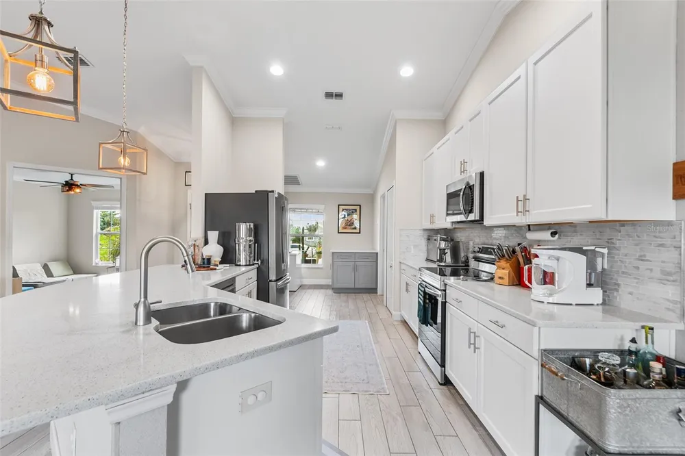 444 LAKE VIEW WAY Auburndale, FL 33823