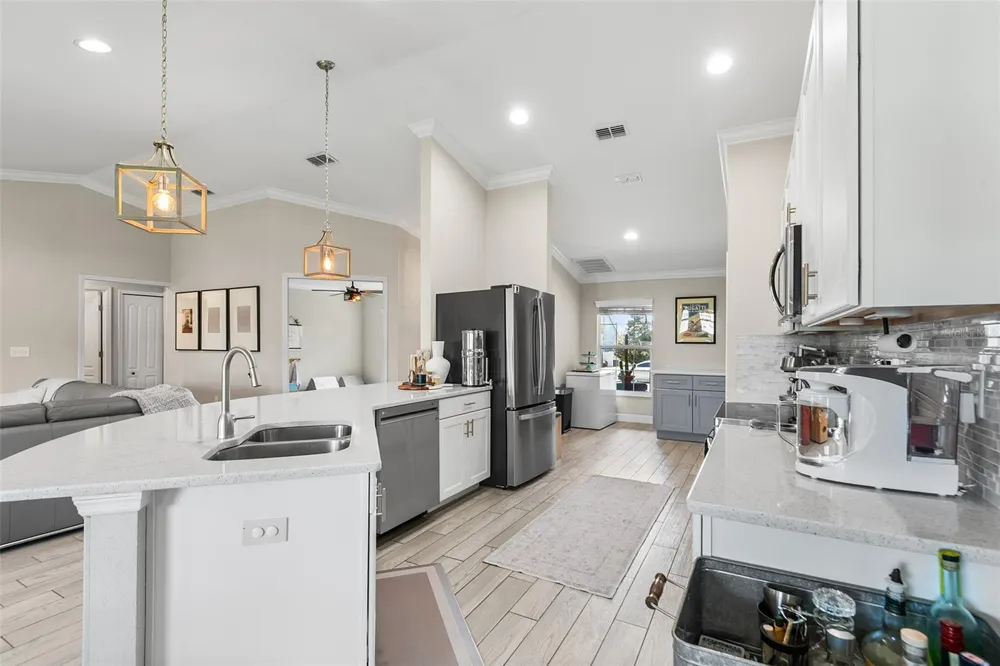444 LAKE VIEW WAY Auburndale, FL 33823