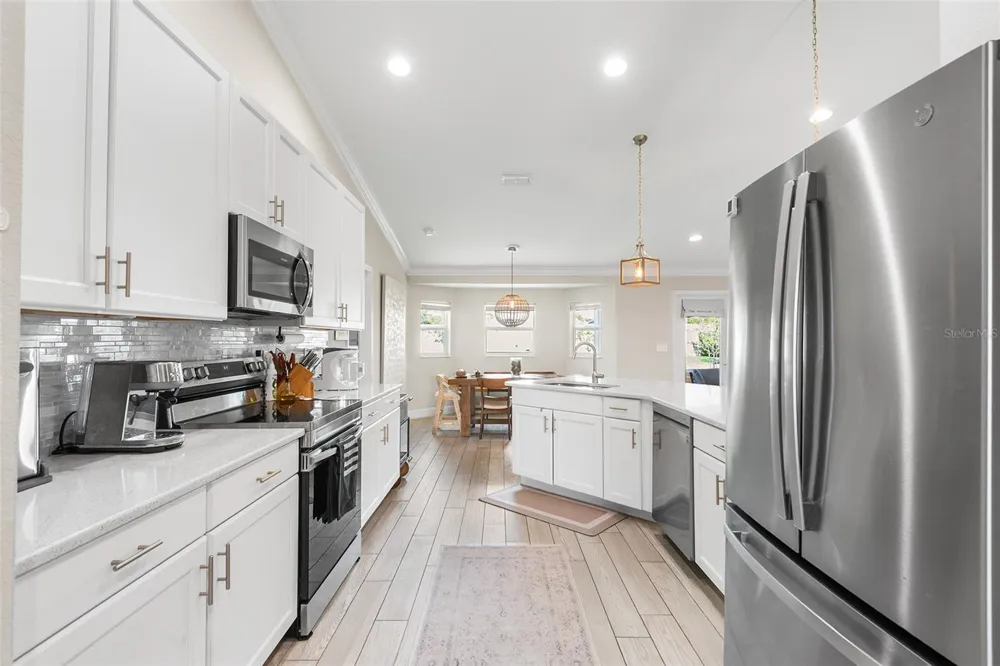 444 LAKE VIEW WAY Auburndale, FL 33823