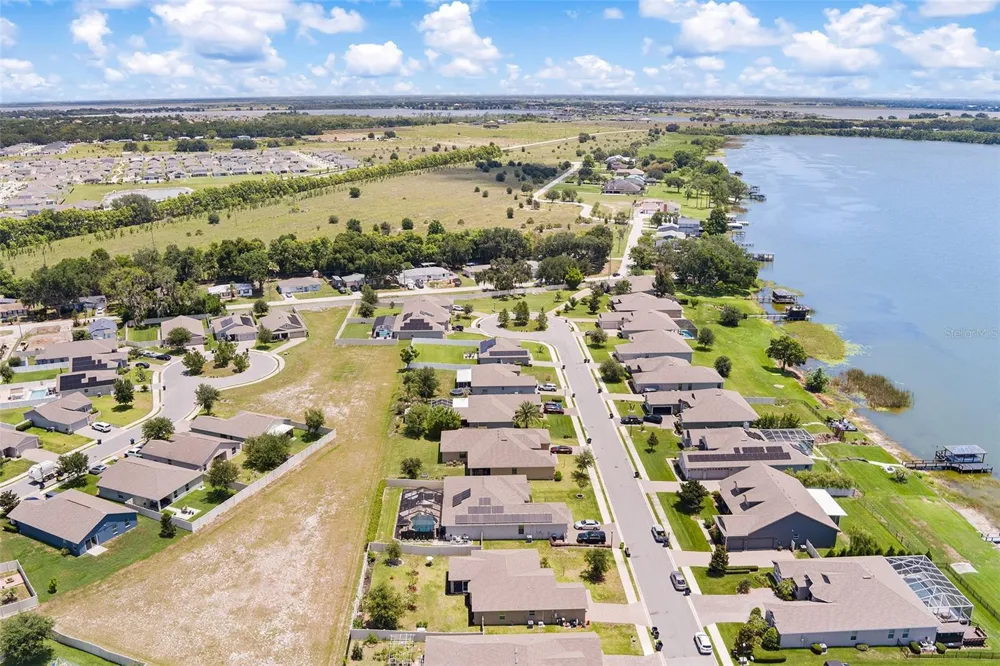 444 LAKE VIEW WAY Auburndale, FL 33823