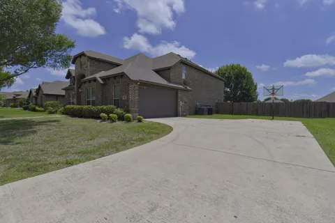 210 Debbie Way