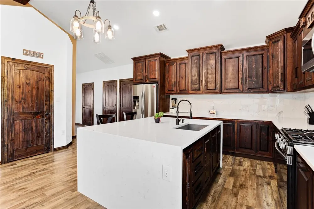 4248 Fm 273 Ivanhoe, TX 75447