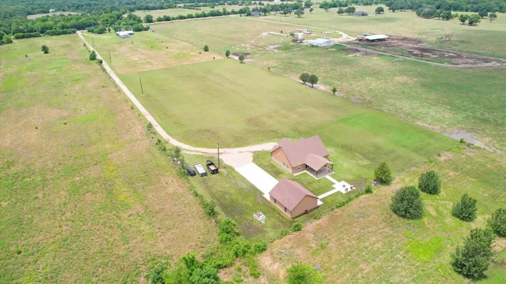 4248 Fm 273 Ivanhoe, TX 75447