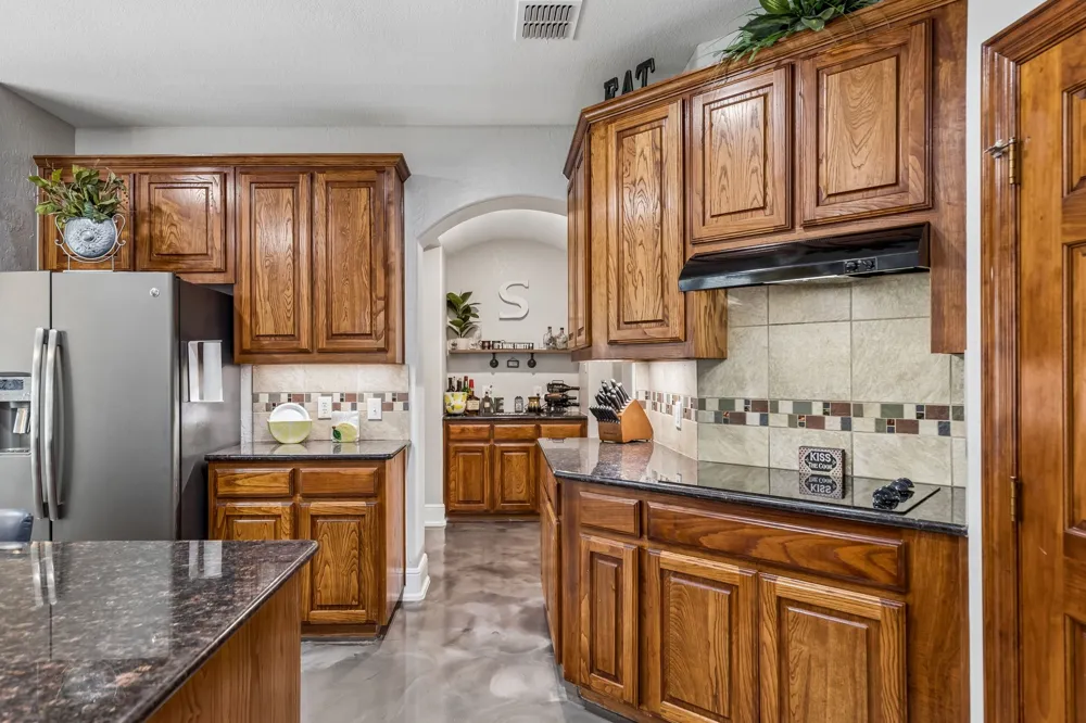 2803 Deerhurst Drive Highland Village, TX 75077