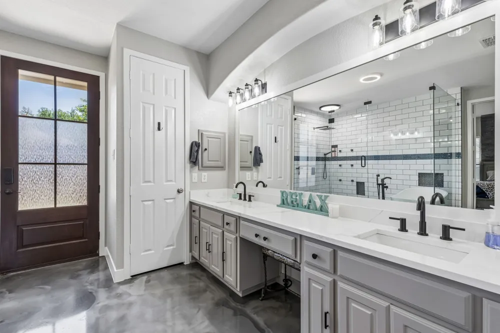 2803 Deerhurst Drive Highland Village, TX 75077