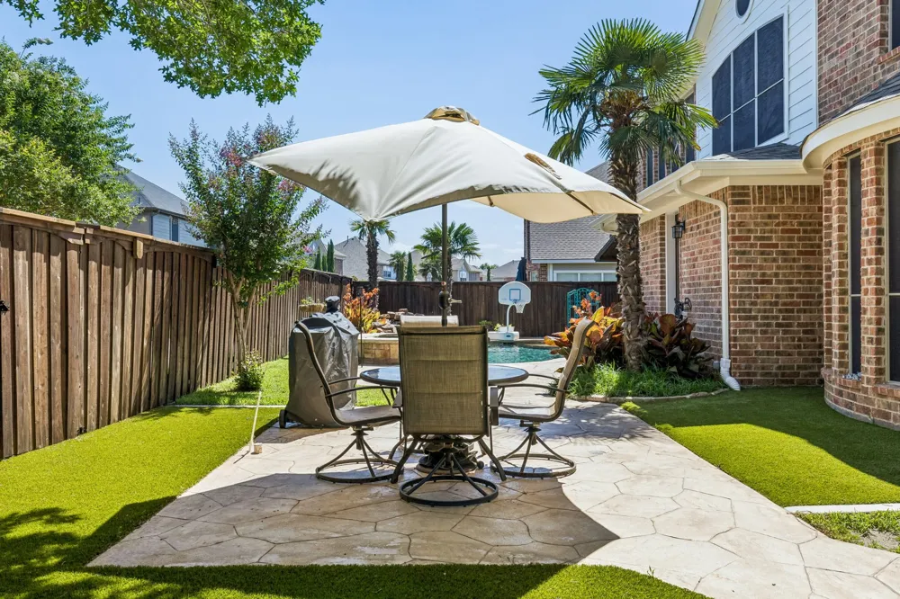 2803 Deerhurst Drive Highland Village, TX 75077