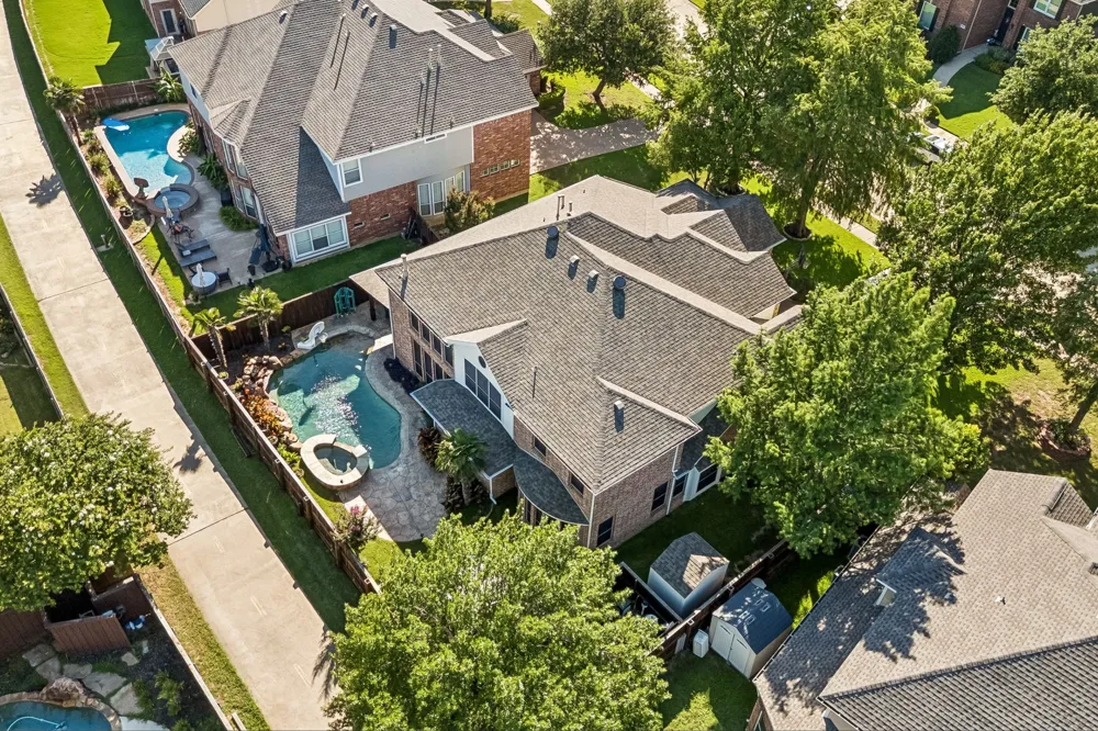 2803 Deerhurst Drive Highland Village, TX 75077