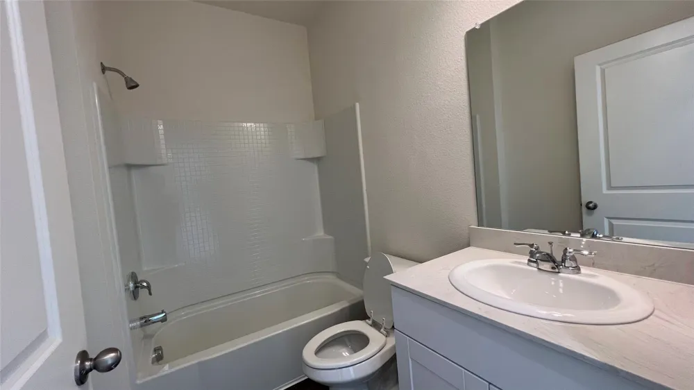 702 Camden Drive Lavon, TX 75166
