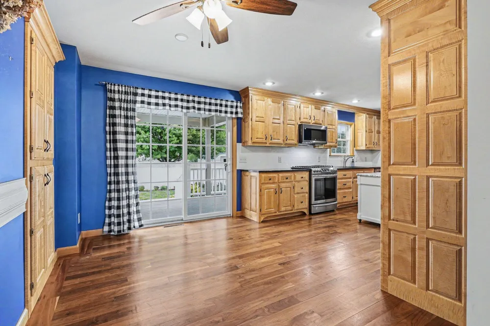 29390 Saddlebred Lane Dowagiac, MI 49047